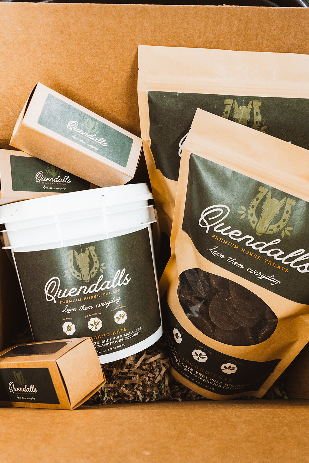 Barn Bucket + 2lbs Premium Horse Treats